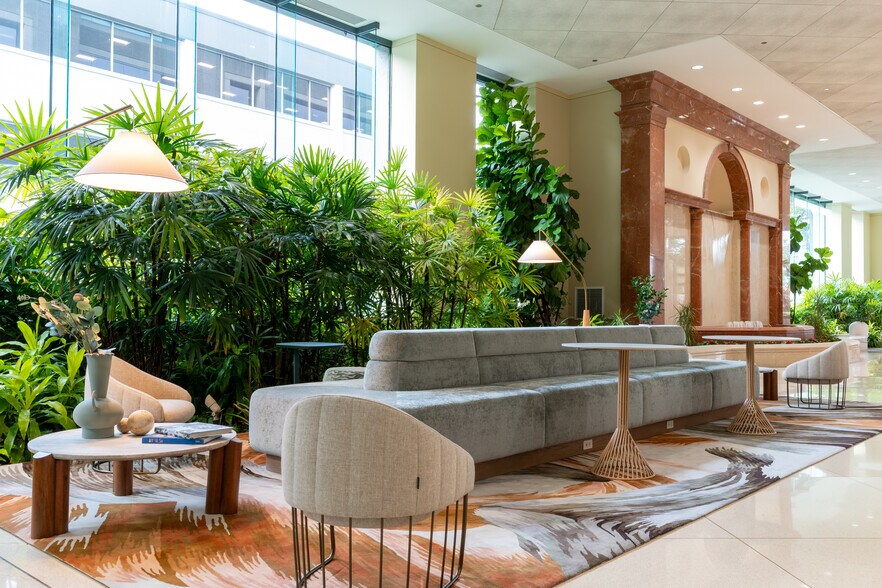 More Photos Of 1511 N Westshore Blvd, Tampa Office For Lease