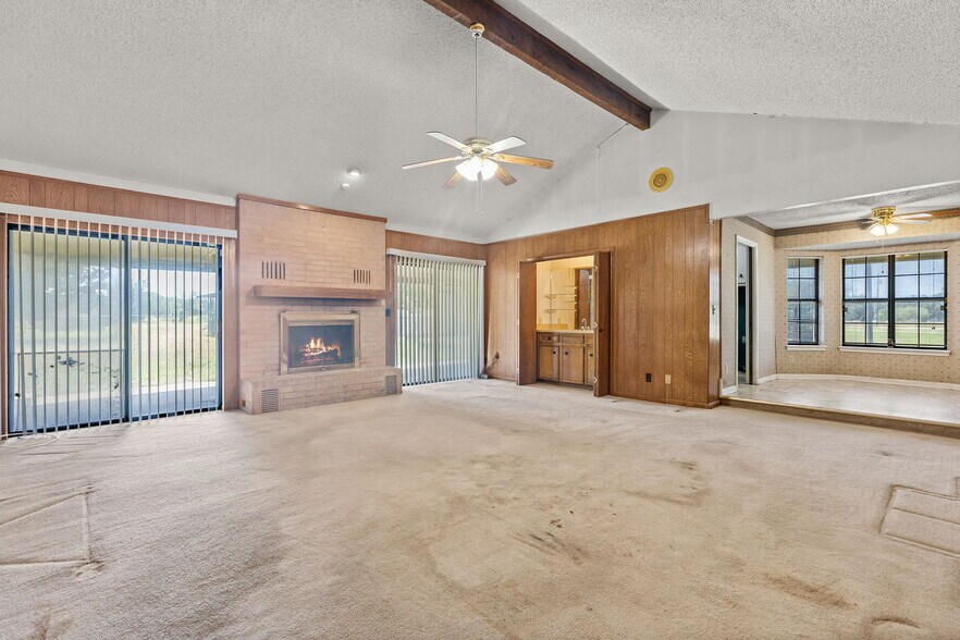 More Photos Of 12409 Lowden Ln, Manchaca Flex For Sale