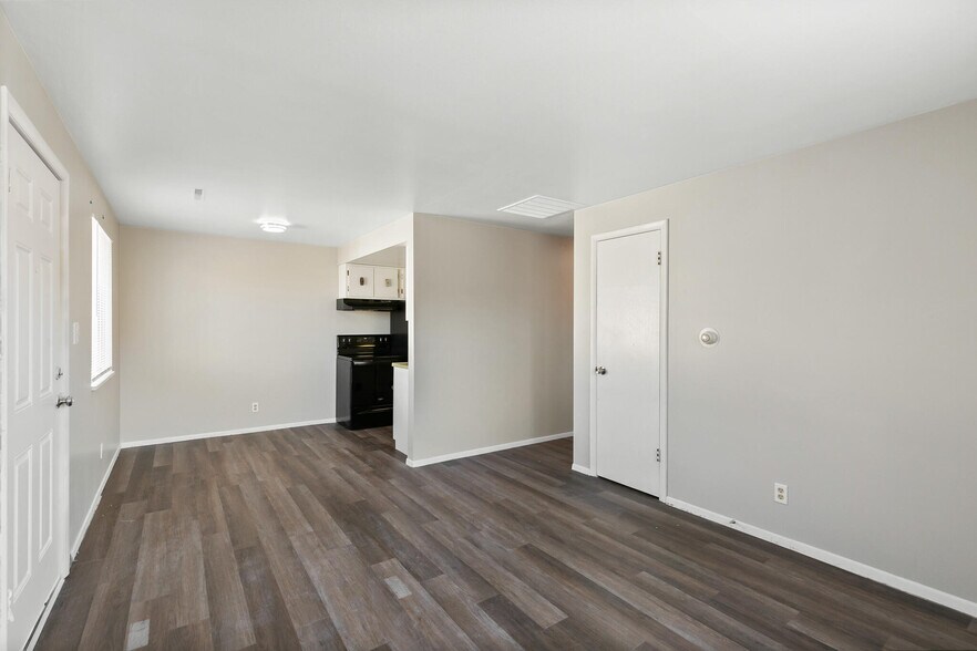 More Photos Of 180 S 20th Ave, Brighton Apartments For Sale