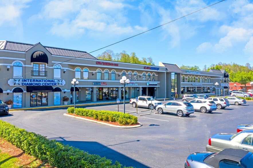 More Photos Of 10330 N Dale Mabry Hwy, Tampa General Retail For Lease