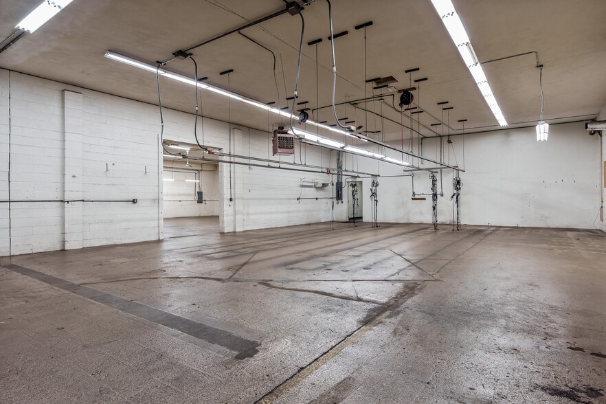 More Photos Of 6212 Material Ave, Loves Park Warehouse For Sale