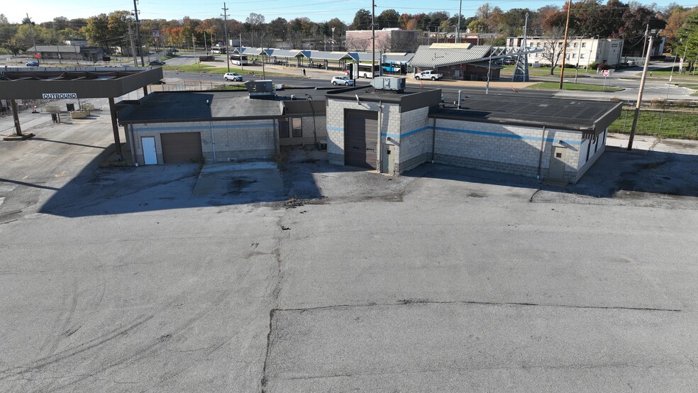 More Photos Of 8888 Hall St, Saint Louis Unknown For Lease