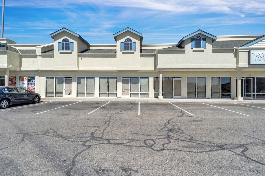 More Photos Of 5348-5374 N Spruce Ave, Fresno Freestanding For Lease