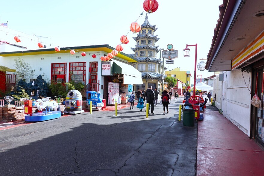 More Photos Of 935-937 N Hill St, Los Angeles Storefront Retail Residential For Sale