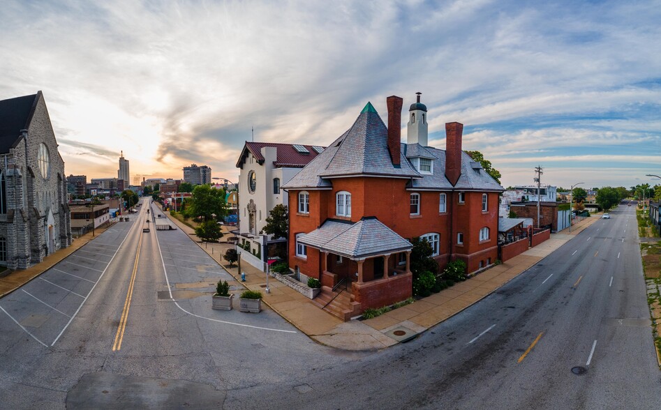 Primary Photo Of 3201 Washington Ave, Saint Louis Office For Sale