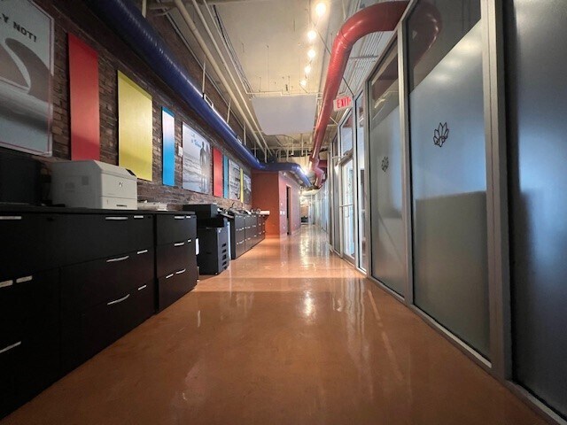 More Photos Of 142 W Platt St, Tampa Office Residential For Lease