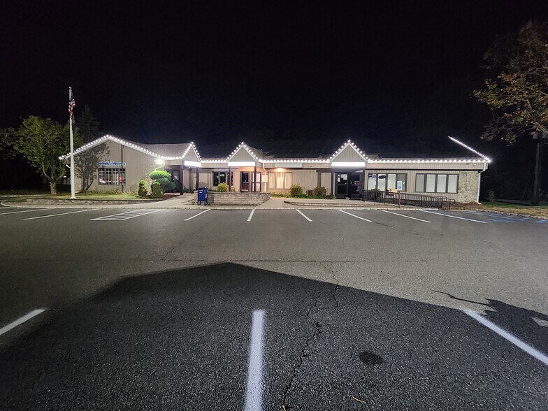 More Photos Of 31-33 US Highway 206, Augusta Medical For Lease