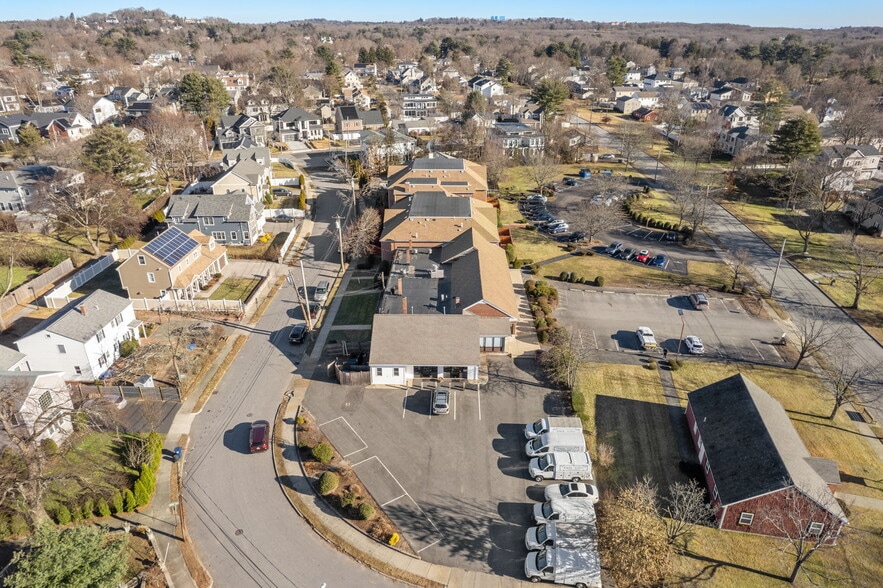 More Photos Of 655 Saw Mill Brook Pky, Newton General Retail For Sale