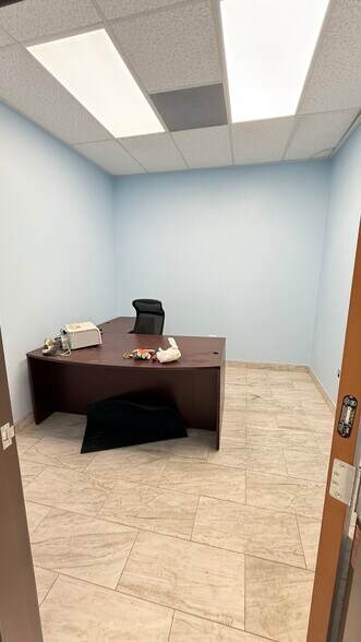 More Photos Of 1233-1235 N E St, San Bernardino Restaurant For Lease