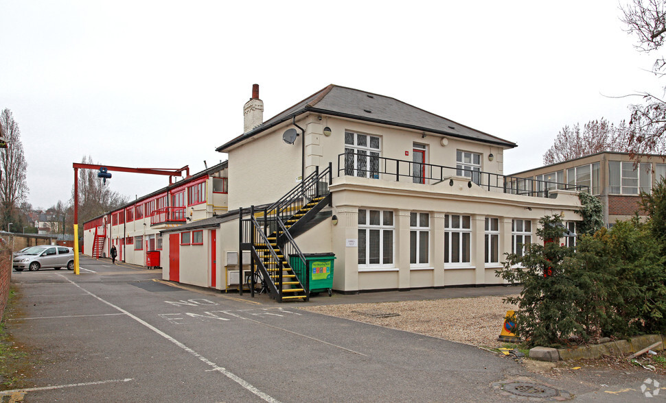 Primary Photo Of Unit 9 Woodman Works, Wimbledon Park Sw19 4dr, London Light Manufacturing For Lease