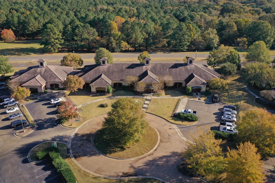 More Photos Of 602 Crescent Pl, Ridgeland Office For Lease