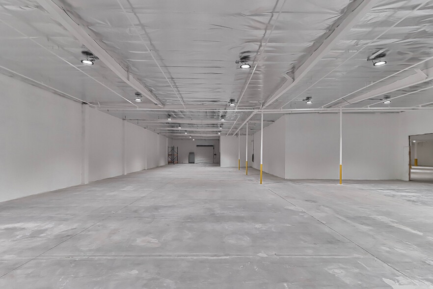 More Photos Of 7410-7428 Bellaire Ave, North Hollywood Warehouse For Sale