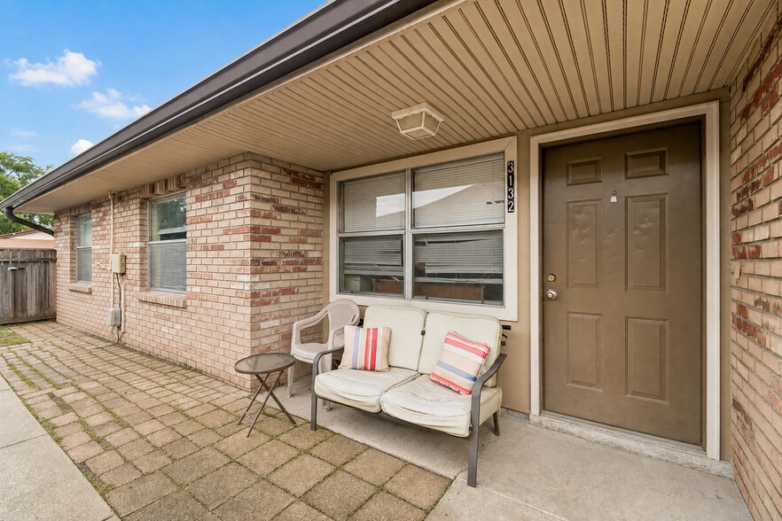 More Photos Of 3132 Bloomingdale Villas Ct, Brandon Apartments For Sale