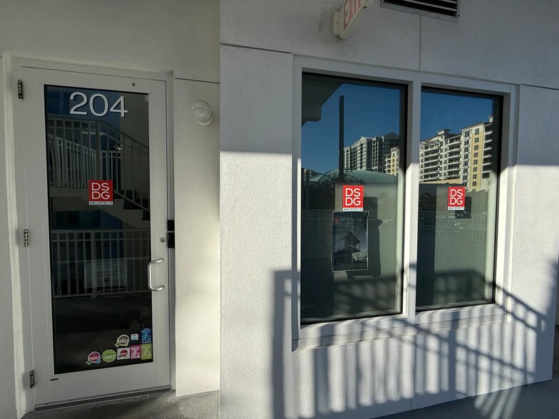 More Photos Of 1348-1358 Fruitville Rd, Sarasota Office Residential For Lease