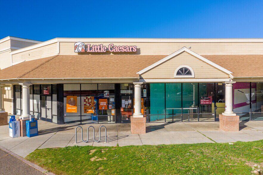 More Photos Of 1853-1855 Main St, Ramona Unknown For Lease