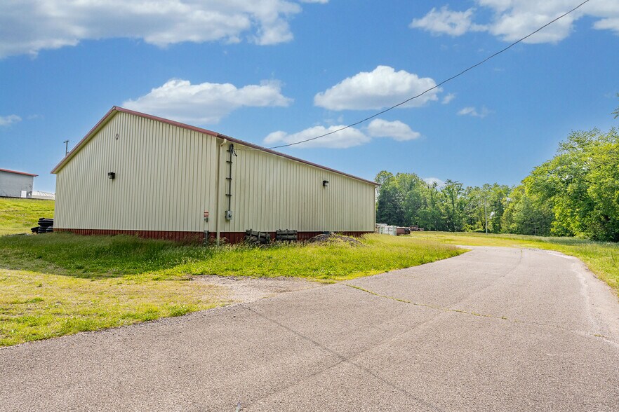 More Photos Of 55 Pleasants Industrial Park, Waverly Warehouse For Sale