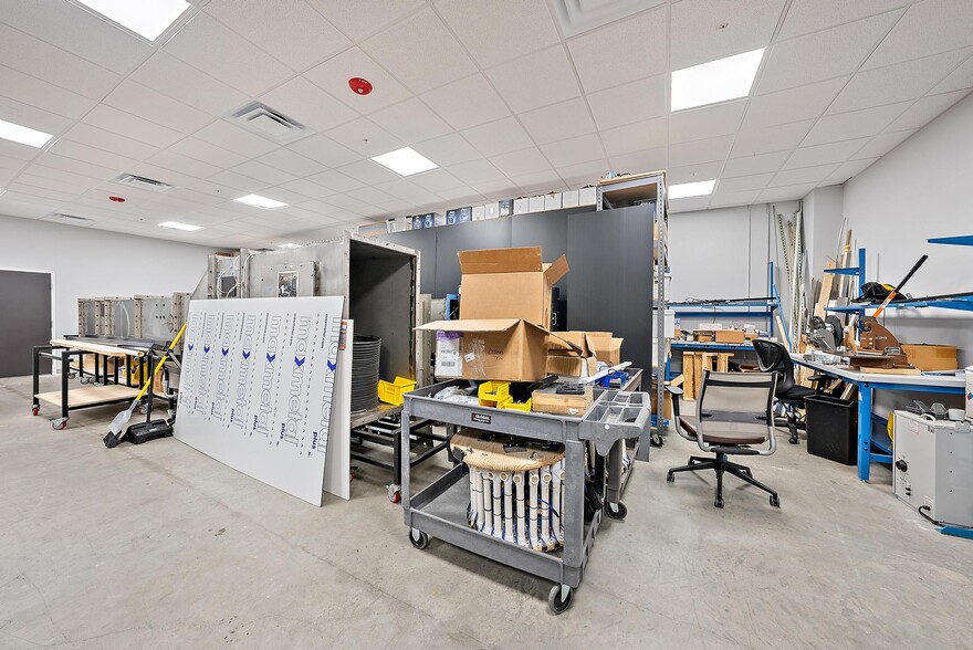 More Photos Of 3126 Jupiter Park Dr, Jupiter Warehouse For Lease