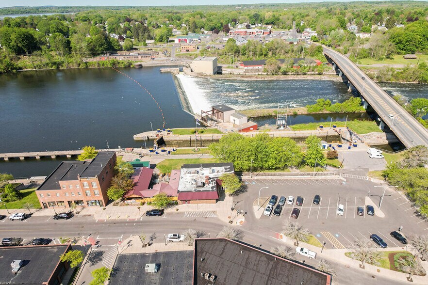 More Photos Of 24 S First St, Fulton Restaurant For Sale