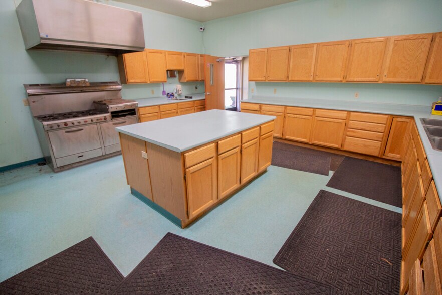 More Photos Of 622 W Kalamazoo Ave, Kalamazoo Religious Facility For Lease