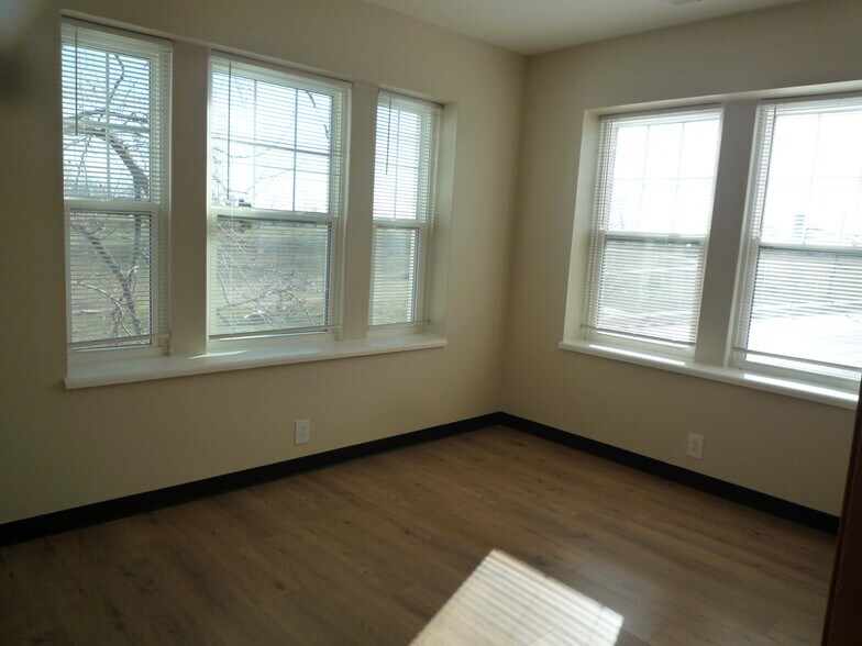 More Photos Of 4400 W Florissant Ave, Saint Louis Apartments For Sale