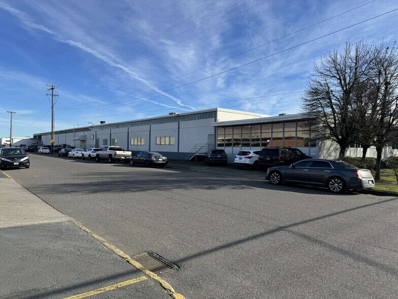 Primary Photo Of 2840 NW 35th Ave, Portland Warehouse For Sale