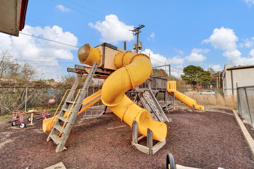 More Photos Of 4826 Cromwell Ave, Memphis Daycare Center For Sale