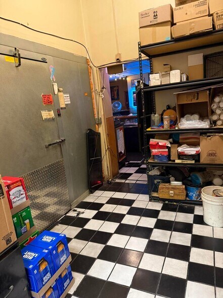 More Photos Of 6247 Kennedy Ave, Hammond Restaurant For Sale