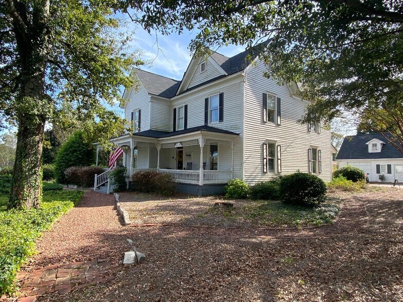 More Photos Of 1994 New Hope Church Rd, Monroe Office Residential For Lease