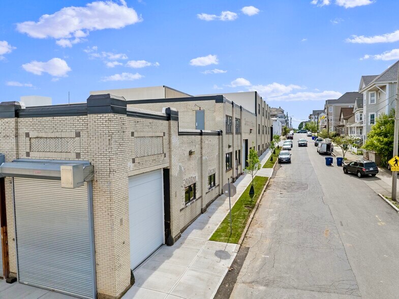 More Photos Of 229 Coffin Ave, New Bedford Manufacturing For Lease