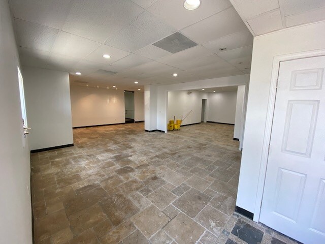 More Photos Of 66 W Colorado Ave, Memphis Warehouse For Lease