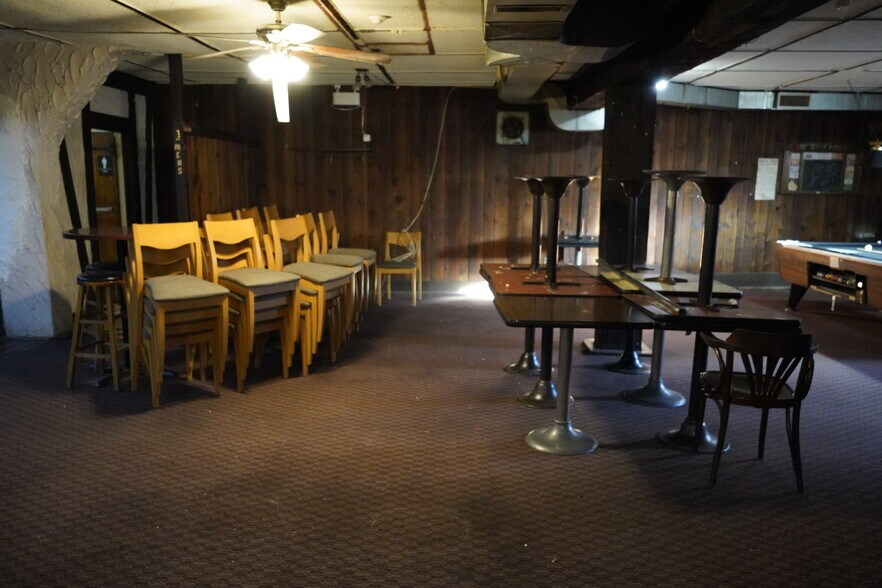 More Photos Of 5831 Ferry St, Niagara Falls Storefront Retail Residential For Sale