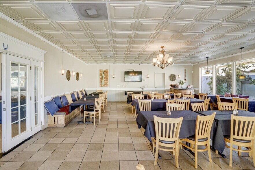 More Photos Of 733 N Mountain Ave, Upland Restaurant For Sale