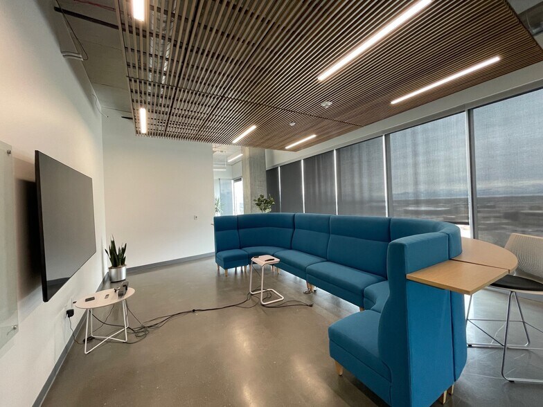 More Photos Of 3300 N Triumph Blvd, Lehi Office For Lease