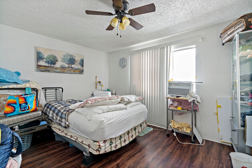 More Photos Of 1715 Westmoreland Blvd, Los Angeles Apartments For Sale