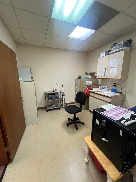 More Photos Of 501 Great Rd, North Smithfield Medical For Sale