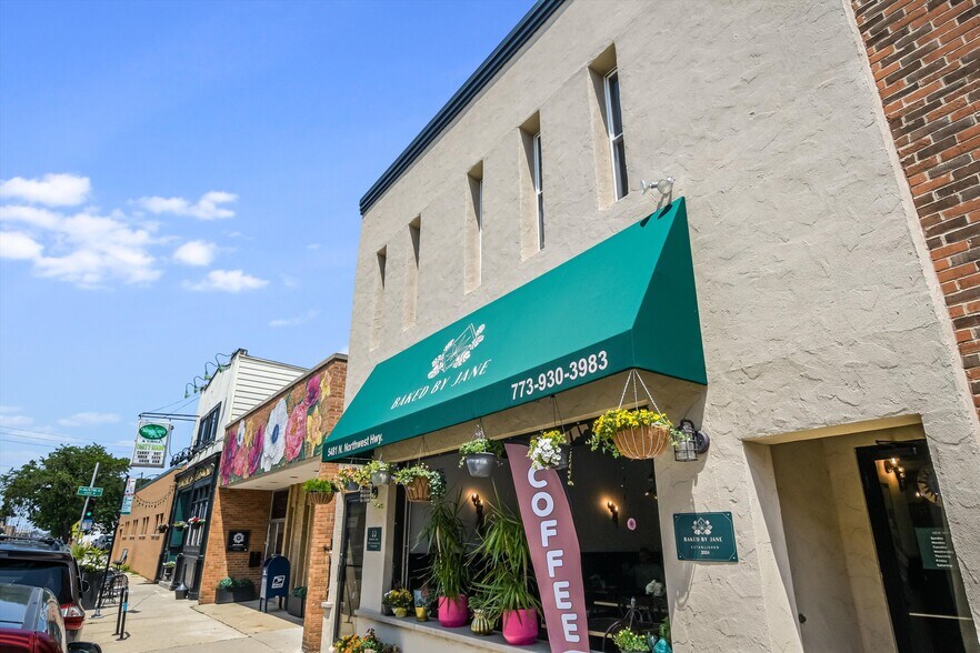 More Photos Of 5481 N Northwest Hwy, Chicago Storefront Retail Residential For Sale