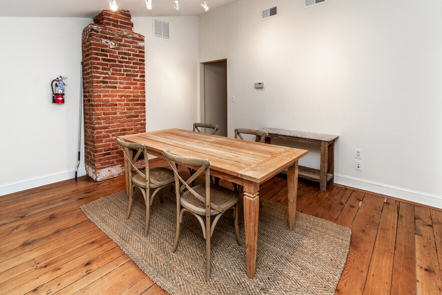 More Photos Of 24 N Main St, Lambertville Office For Sale