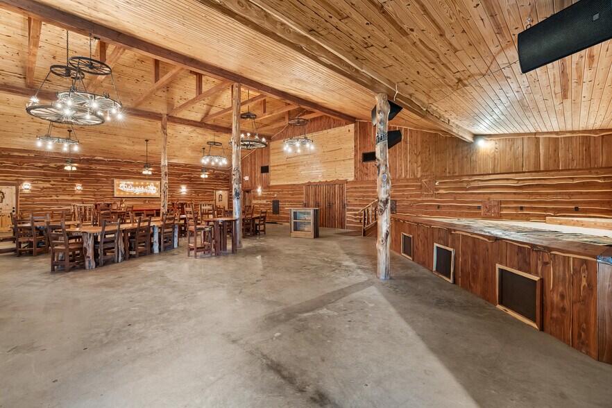 More Photos Of 2692 Highway 105 W, Navasota Specialty For Sale