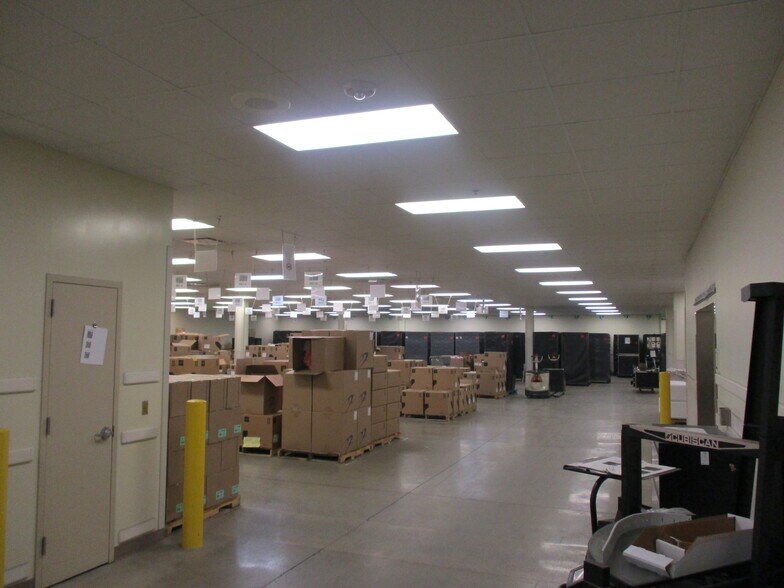 More Photos Of 2925 Walkent Ct, Grand Rapids Distribution For Lease