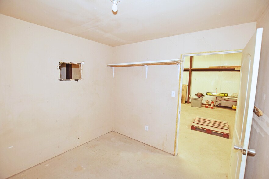 More Photos Of 12008 E Highway 158, Gardendale Industrial For Sale