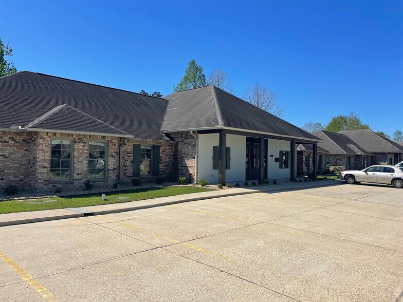 Primary Photo Of 2798 O'Neal Ln, Baton Rouge Office For Lease