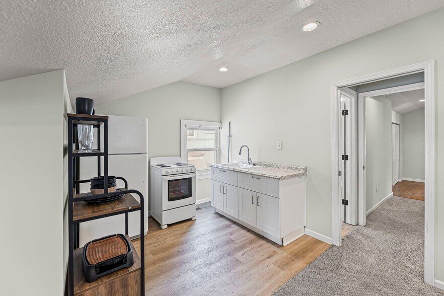 More Photos Of 347 Lawn Ave, Kansas City Apartments For Sale