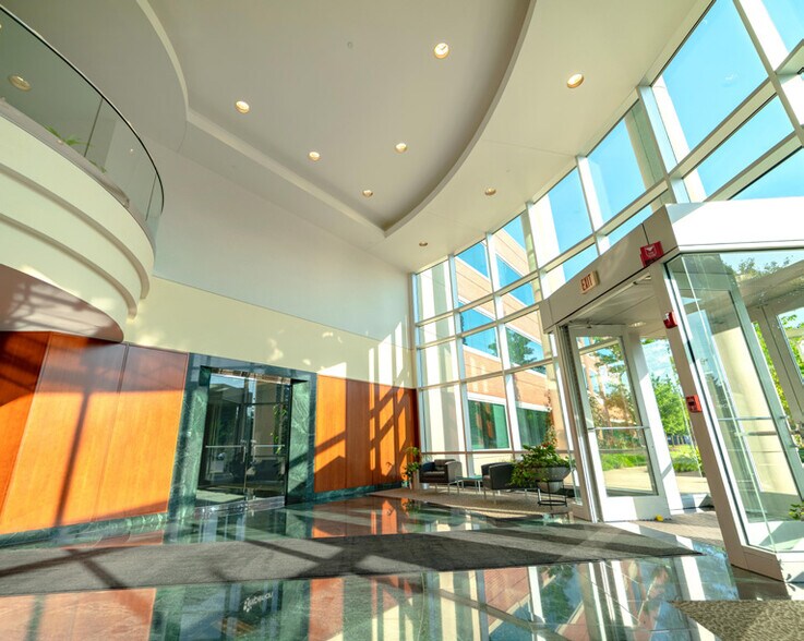 More Photos Of 27555 Executive Dr, Farmington Hills Office For Lease