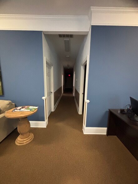 More Photos Of 109A Vista Oaks Dr, Lexington Office For Sale