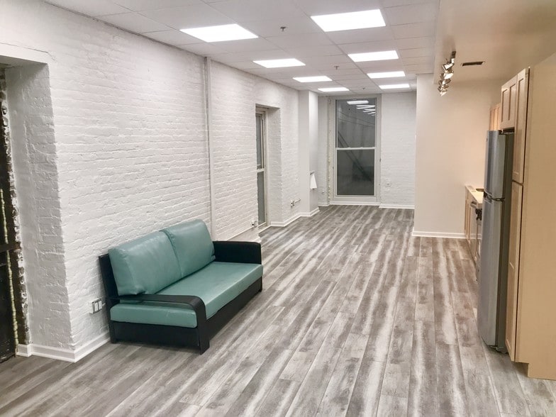 More Photos Of 447 W 36th St, New York Loft Creative Space For Sale