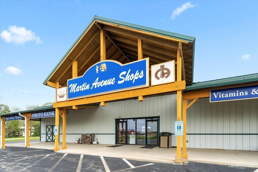 More Photos Of 105 W Illinois Route 71 Rt, Newark Freestanding For Sale