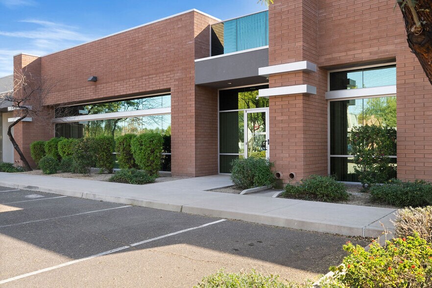 More Photos Of 5500 W Chandler Blvd, Chandler Office For Lease