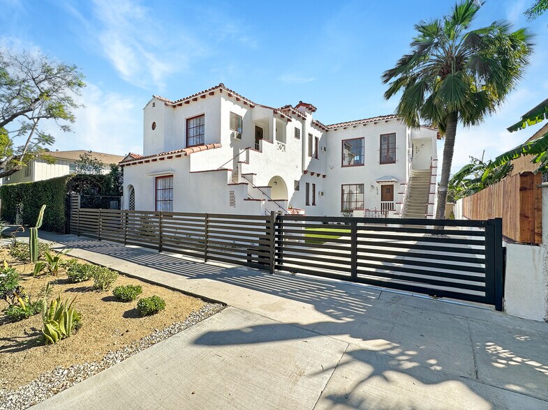 More Photos Of 5930 Willoughby Ave, Hollywood Apartments For Sale