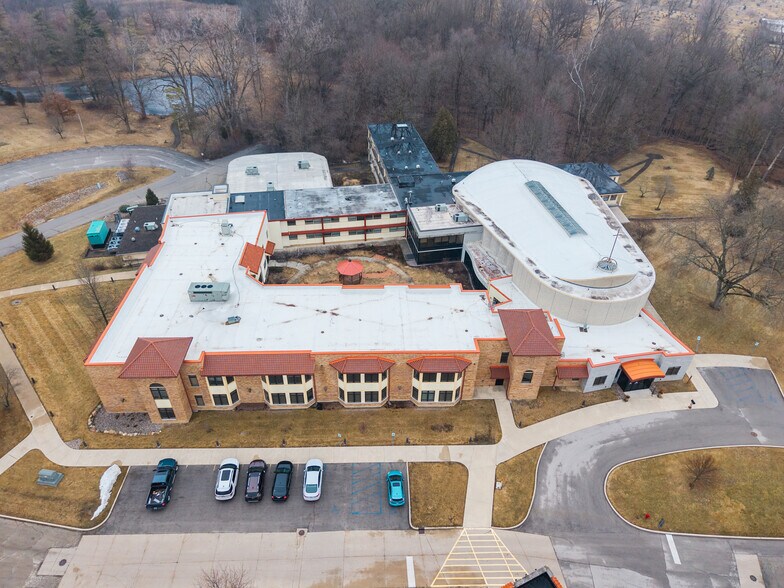 More Photos Of 25 Victory Noll Dr, Huntington Healthcare For Sale