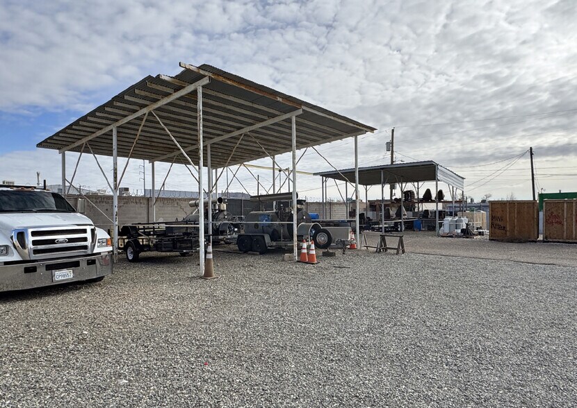 More Photos Of 608 General Chennault St SE, Albuquerque Warehouse For Sale